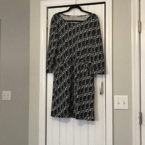 Black and white dress - Picture 4 of 4